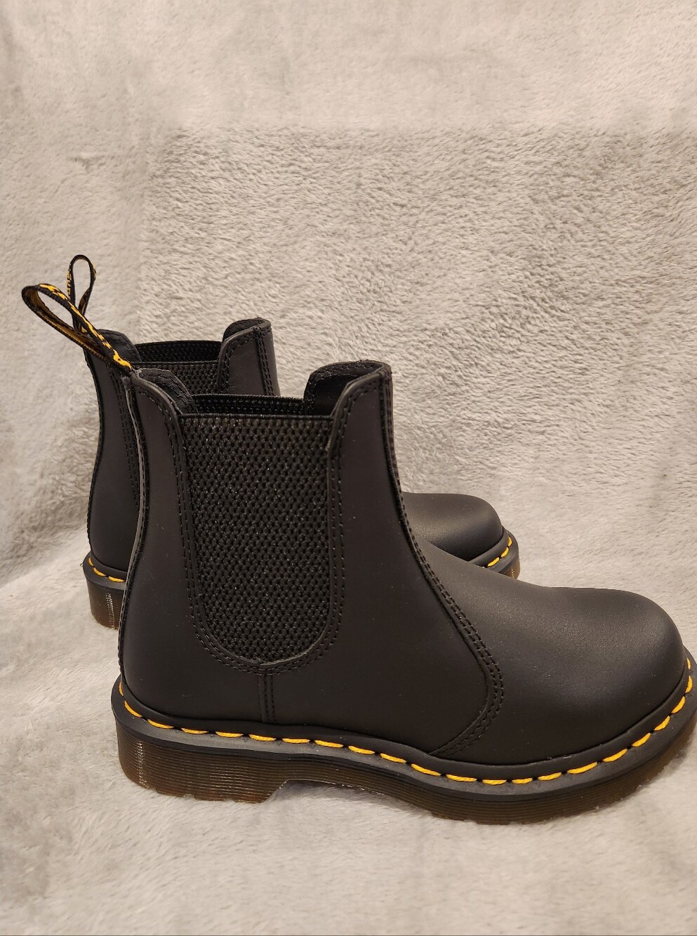 Dr. Martens 2976 Slip Resistant Black Leather Chelsea Boots Women's Size 5 New